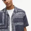 Camp-shirt met bandana-patchwork in klassieke pasvorm Camp-shirt met bandana-patchwork in klassieke pasvorm