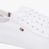 Canvas sneaker met metallic hiel Canvas sneaker met metallic hiel