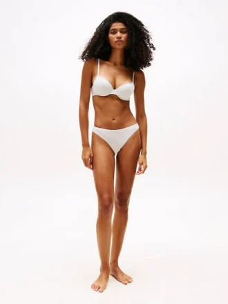 Cheeky bikinislip met herhaald logo