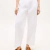 Chino met plooien en twill-structuur Chino met plooien en twill-structuur