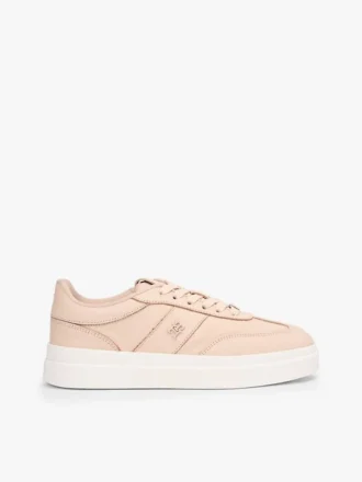 Court sneaker van generfd leer