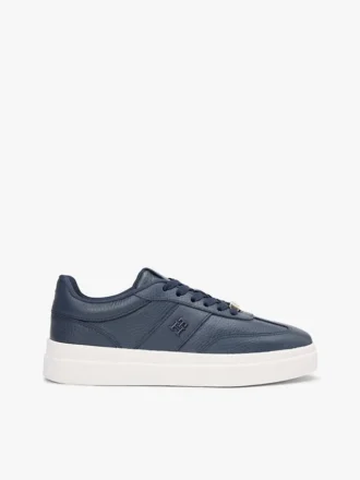 Court sneaker van generfd leer