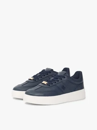 Court sneaker van generfd leer