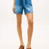 Denimshort met hoge taille en riem Denimshort met hoge taille en riem