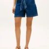 Denimshort met hoge taille en riem Denimshort met hoge taille en riem