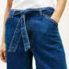 Denimshort met hoge taille en riem Denimshort met hoge taille en riem