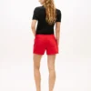 Denimshort met zakken met gouden knopen Denimshort met zakken met gouden knopen