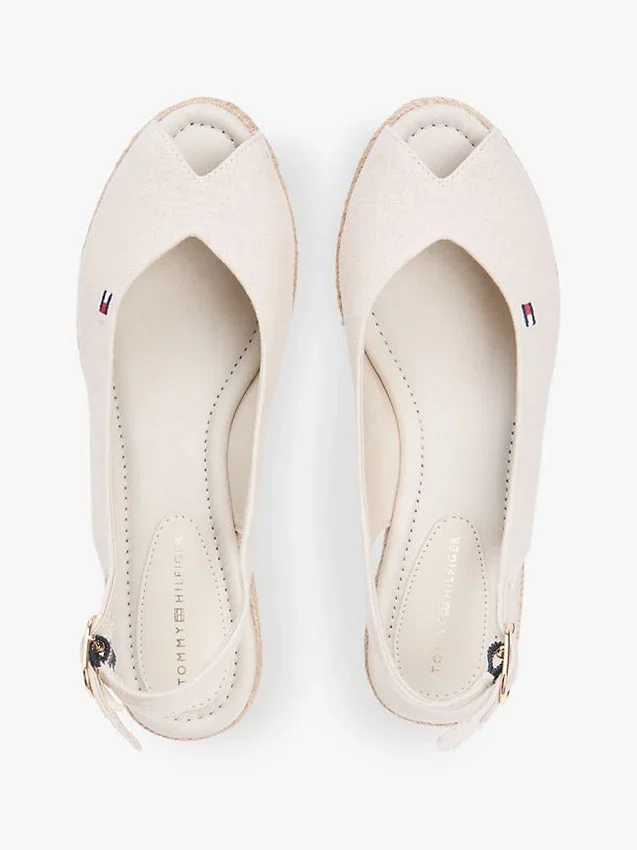 Espadrillesandalen met sleehak en slingback Espadrillesandalen met sleehak en slingback