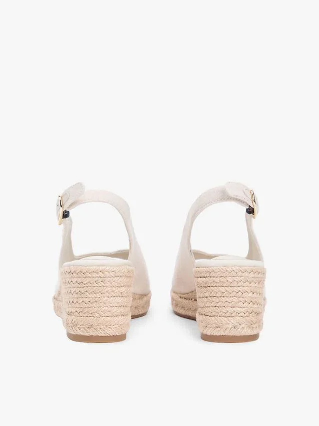 Espadrillesandalen met sleehak en slingback Espadrillesandalen met sleehak en slingback