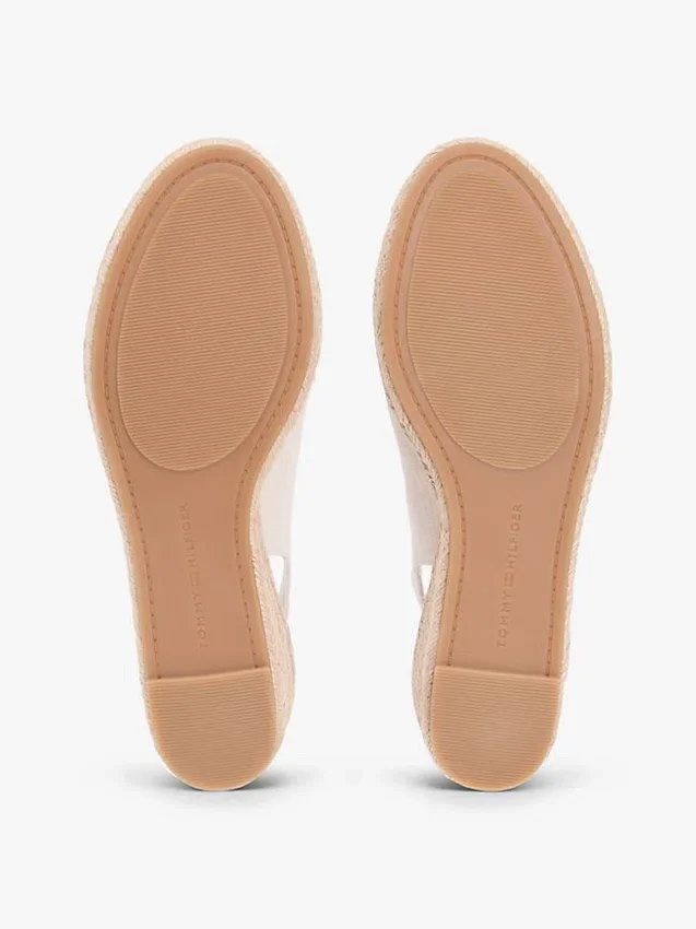 Espadrillesandalen met sleehak en slingback Espadrillesandalen met sleehak en slingback