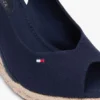 Espadrillesandalen met sleehak en slingback Espadrillesandalen met sleehak en slingback