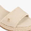 Geweven espadrille-sandaal met sleehak Geweven espadrille-sandaal met sleehak
