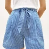Gingham seersuckershort met riem Gingham seersuckershort met riem