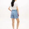 Gingham seersuckershort met riem Gingham seersuckershort met riem