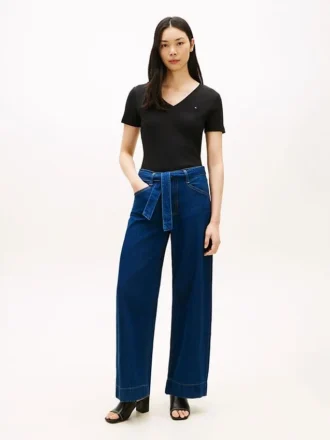 High-rise jeans met brede pijpen en riem