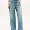 Hoge jeans met wijde pijpen Hoge jeans met wijde pijpen