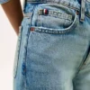 Hoge jeans met wijde pijpen Hoge jeans met wijde pijpen