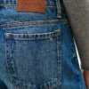 Hoge jeans met wijde pijpen Hoge jeans met wijde pijpen