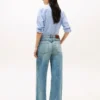 Hoge jeans met wijde pijpen Hoge jeans met wijde pijpen