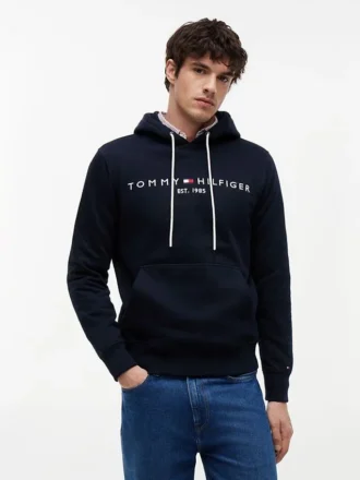 hoodie met geborduurd tommy logo 1 8 330x440 - Hoodie met geborduurd Tommy-logo