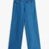 Kinderjeans met wijde pijpen en elastische tailleband Kinderjeans met wijde pijpen en elastische tailleband