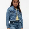 Kinderjeansjack met geborduurde ster Kinderjeansjack met geborduurde ster