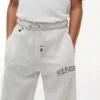 Kinderjoggingbroek met Hilfiger-logo Kinderjoggingbroek met Hilfiger-logo