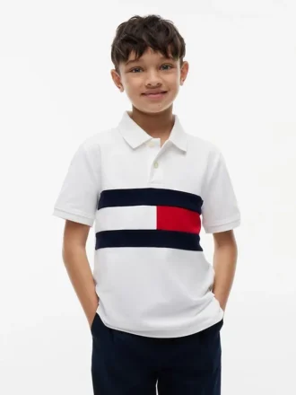 Kinderpolo met kleurblokken en vlaggenprint