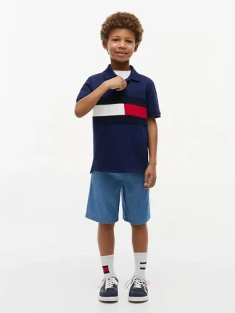 Kinderpolo met kleurblokken en vlaggenprint