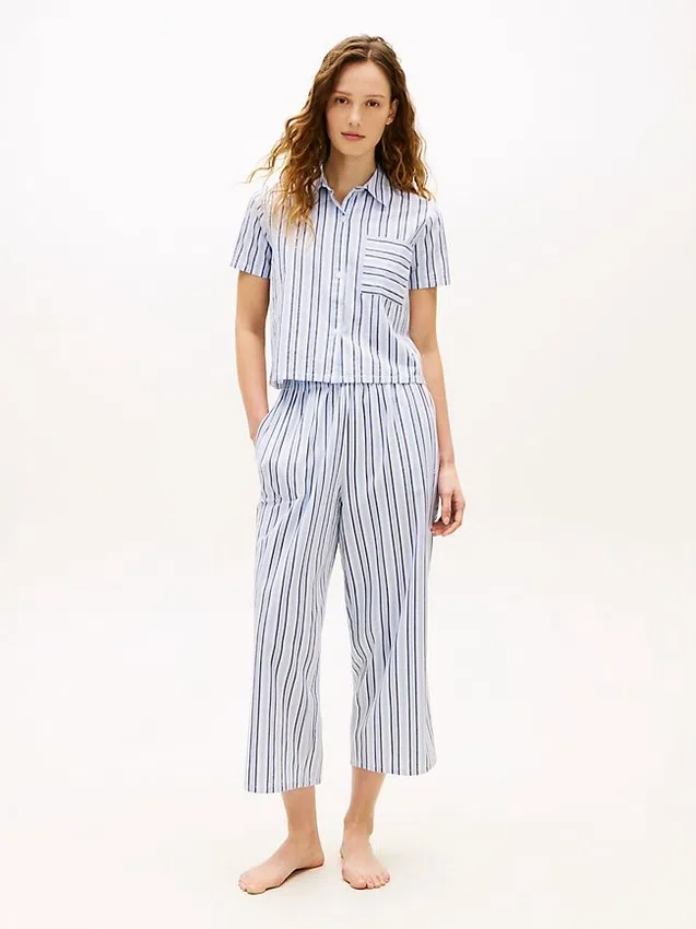 Korte pyjamaset met overhemd en broek Korte pyjamaset met overhemd en broek