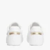 Lederen court sneaker met metallic accenten Lederen court sneaker met metallic accenten