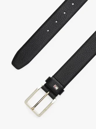 Lederen riem met vierkante gesp