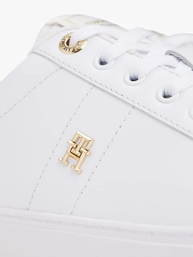 Monogram Heel leren court sneaker Monogram Heel leren court sneaker