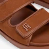 Nubuckleer sandalen met dubbele band Nubuckleer sandalen met dubbele band