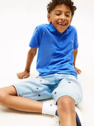 Polo met all-over vlaggenprint voor kinderen Polo met all-over vlaggenprint voor kinderen
