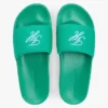 Poolslippers met geborduurd monogram Poolslippers met geborduurd monogram