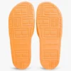 Poolslippers met geborduurd monogram Poolslippers met geborduurd monogram