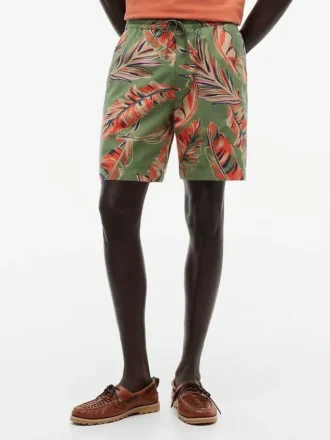 Regular Fit 7″ tropical print shorts