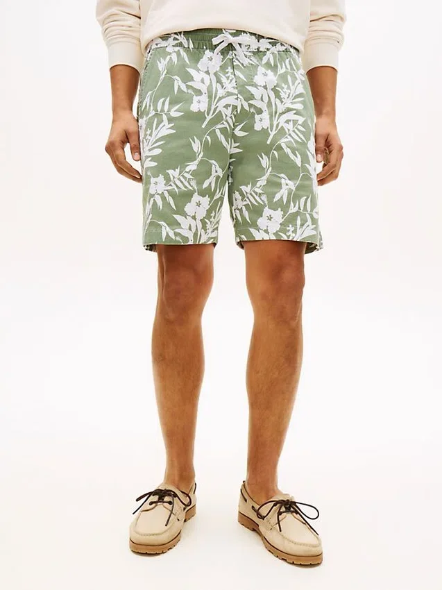 Regular Fit 7″ tropical print shorts Regular Fit 7″ tropical print shorts