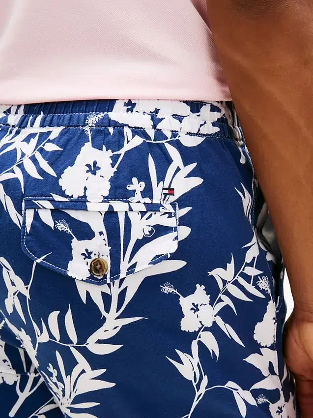 Regular Fit 7″ tropical print shorts Regular Fit 7″ tropical print shorts