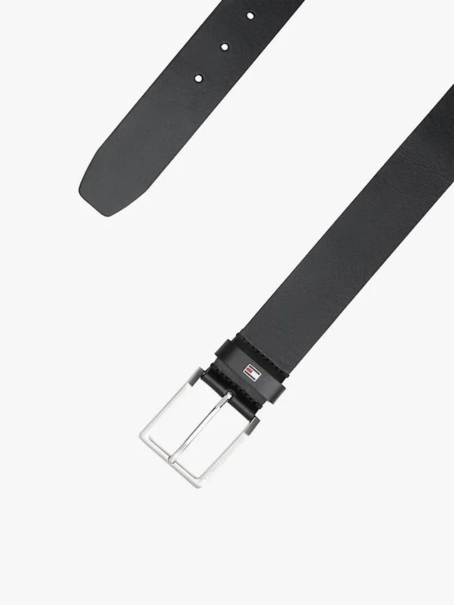 Riem van glad leer met vierkante gesp Riem van glad leer met vierkante gesp