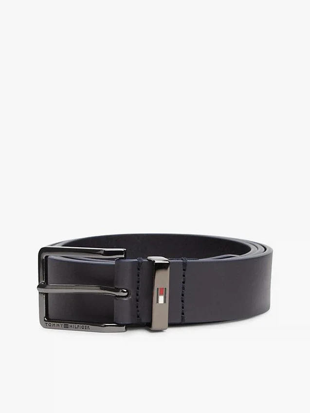 Riem van glad leer met vierkante gesp Riem van glad leer met vierkante gesp