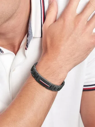 Roestvrijstalen armband met vlaggenstrepen Roestvrijstalen armband met vlaggenstrepen