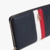 Signature Stripe Zip-portemonnee Signature Stripe Zip-portemonnee
