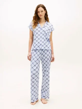 Slaapset met shirt met korte mouwen en broeken Slaapset met shirt met korte mouwen en broeken