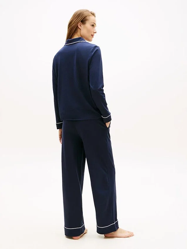 Slaapset met shirt met lange mouwen en broek Slaapset met shirt met lange mouwen en broek