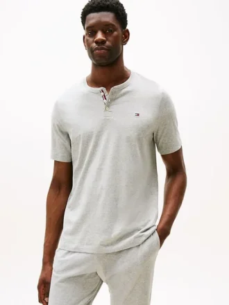 Slaapshirt van suède jersey met Henley-kraag