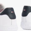 Sneaker met gestreepte leren cupzool Sneaker met gestreepte leren cupzool