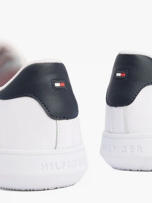 Sneaker met gestreepte leren cupzool Sneaker met gestreepte leren cupzool