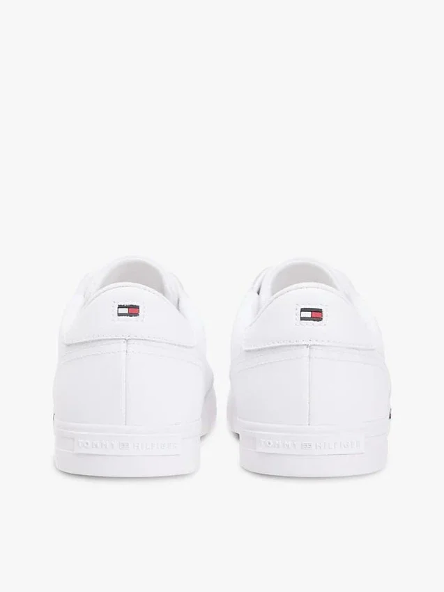 Sneaker van gevulkaniseerd leer Sneaker van gevulkaniseerd leer
